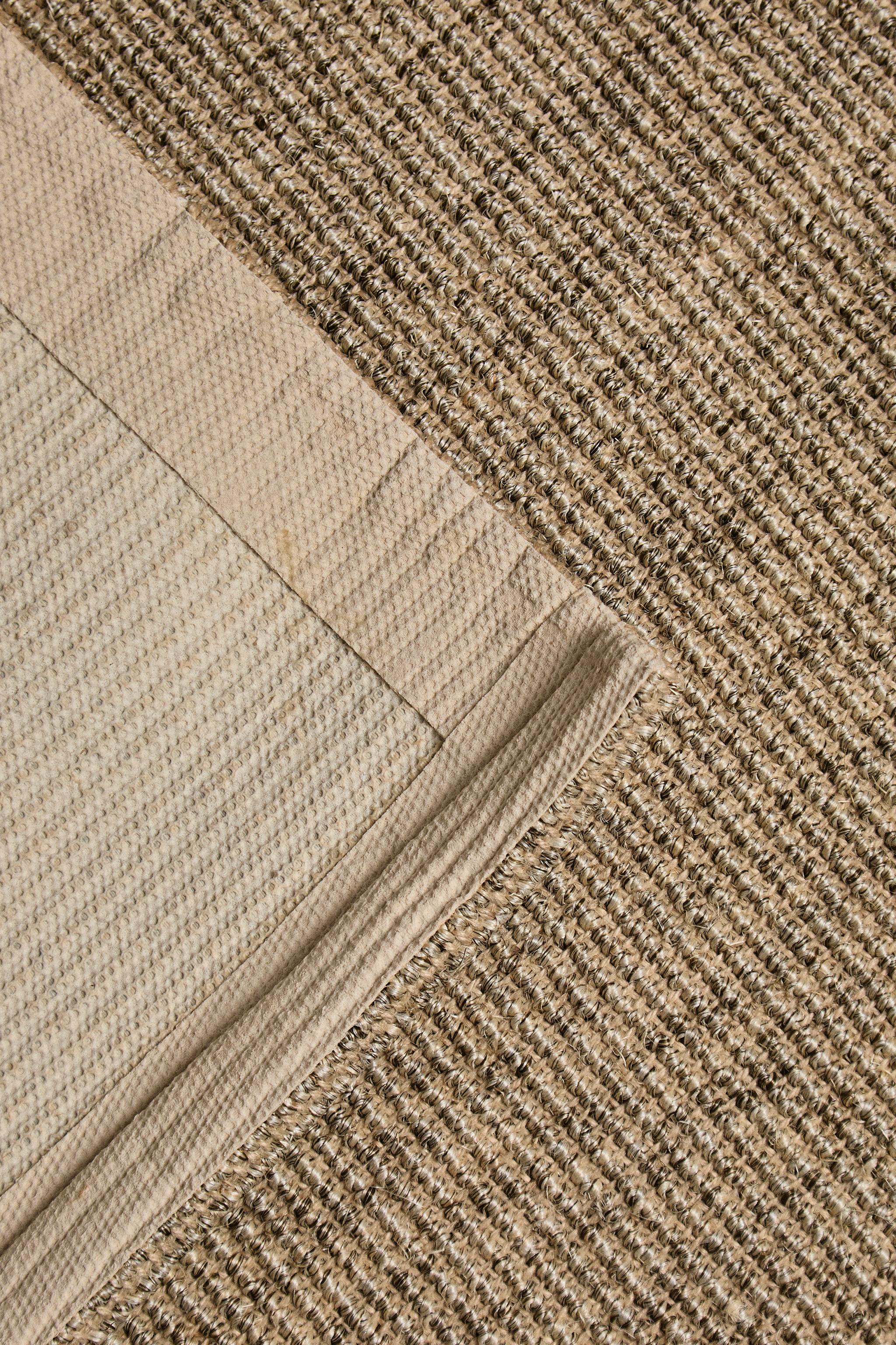 WOVEN SISAL AREA RUG